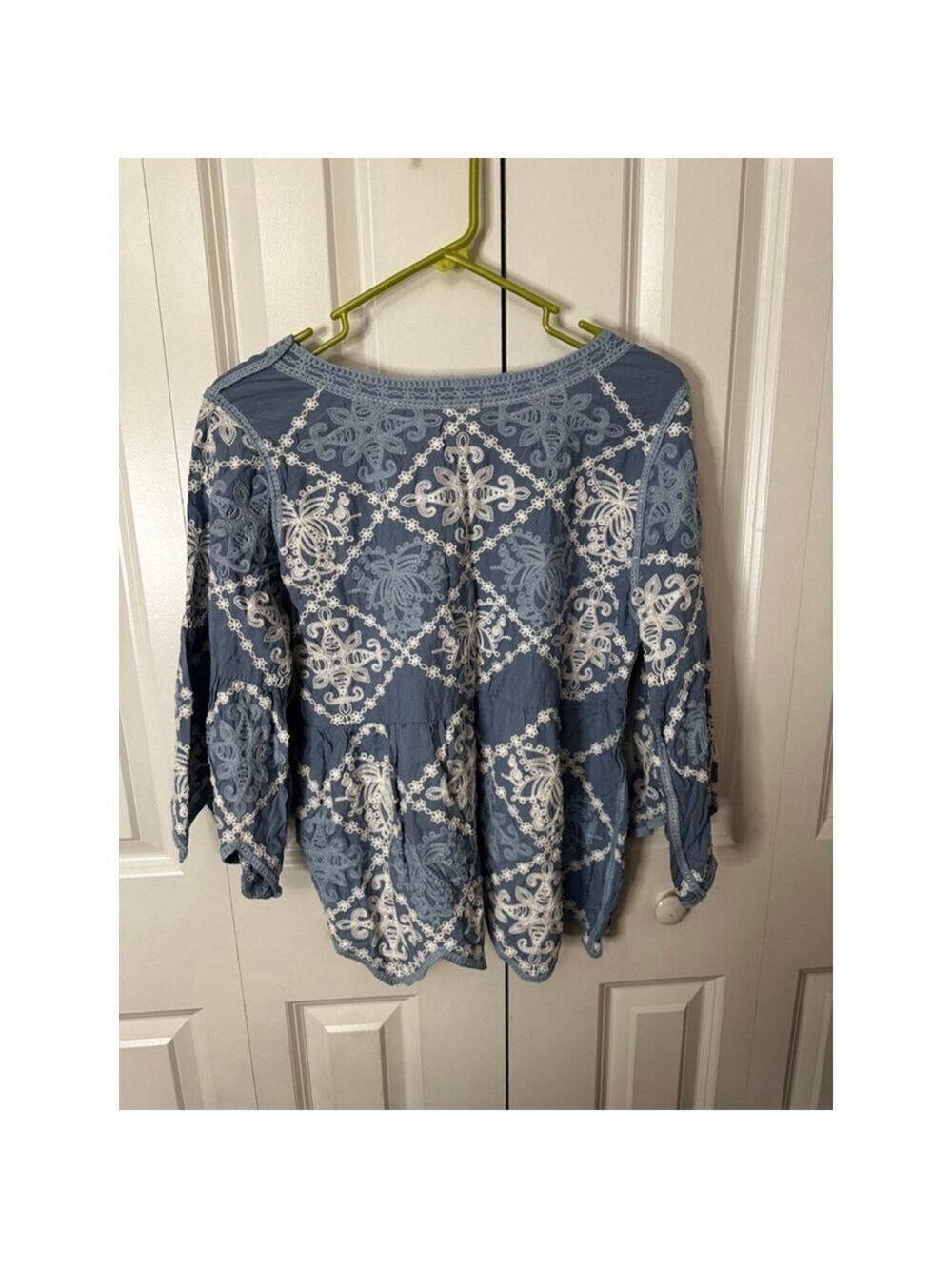 Kindred Blue White Embroidered Blouse Size M - Picture 2 of 9